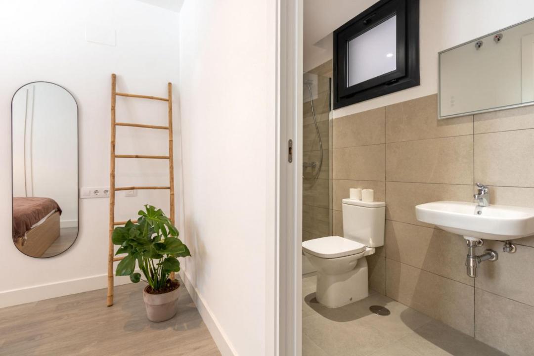 Minty Stay - San Julian Terrace Севилья Экстерьер фото